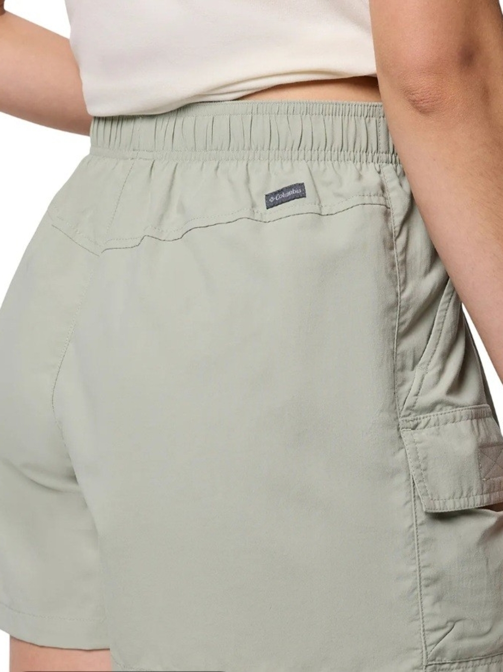 Columbia Women's Beige  Shorts ~ Size Medium